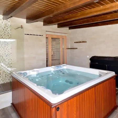 De Lujo Con Piscina Privada Y Villa *