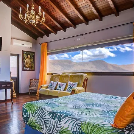 Villa De Lujo Con Piscina Privada Y Tetir