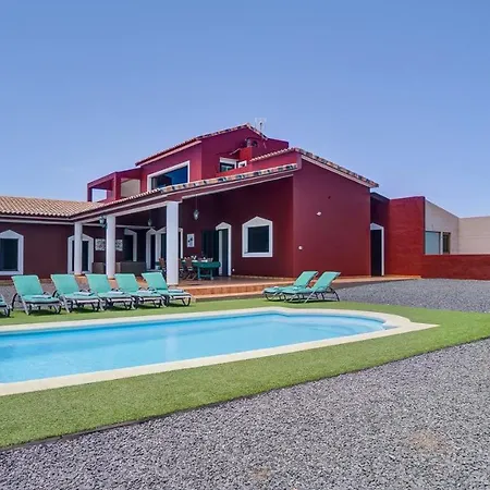 Villa De Lujo Con Piscina Privada Y Tetir