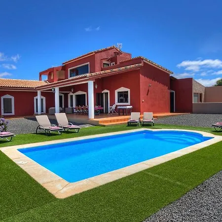 Villa De Lujo Con Piscina Privada Y
