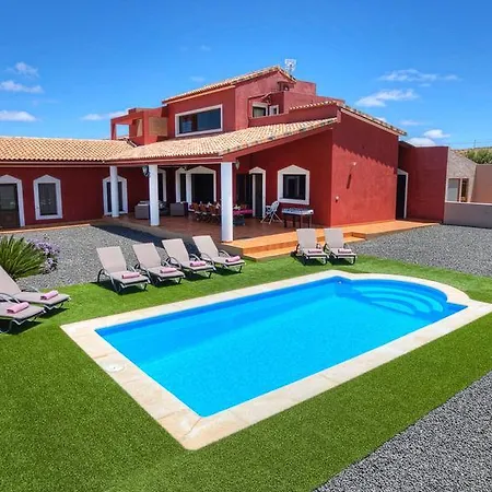 Villa De Lujo Con Piscina Privada Y