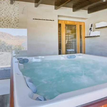 De Lujo Con Piscina Privada Y Villa Tetir