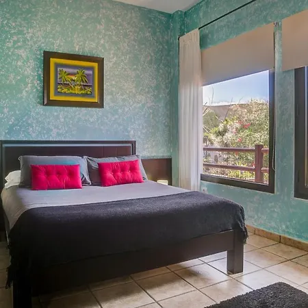 De Lujo Con Piscina Privada Y Villa Tetir